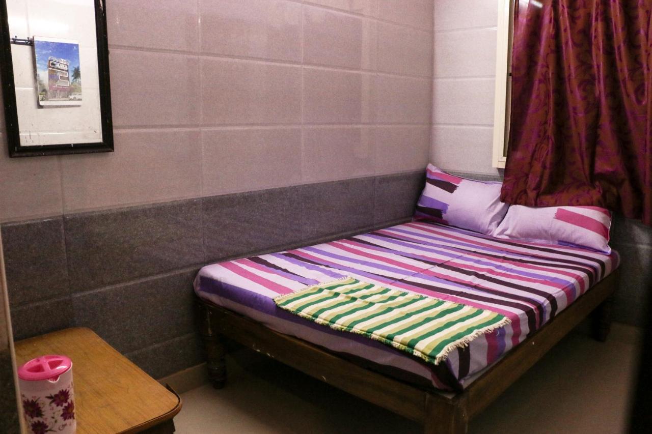 Sri Priya Lodge Dharmapuri 외부 사진